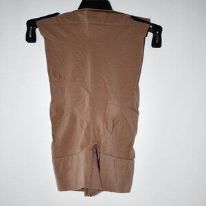 SPANX Higher Power Shorty Seamless Shapewear in Cafe Au Lait Size: SMALL #10382R